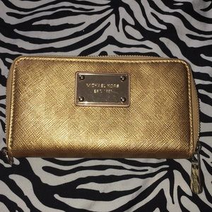 Michael Kors Phone Case/ Wallet
